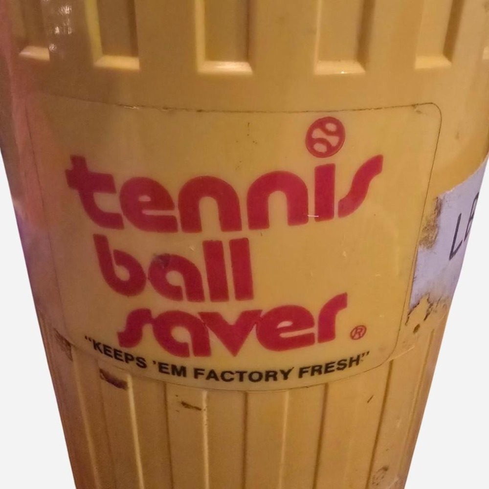 70s tennis ball saver - yellow and orange plastic‎ container - Picture 3 of 6